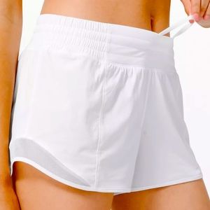 Lululemon Hotty hot hi rise shirts 2.5” inseam- great condition